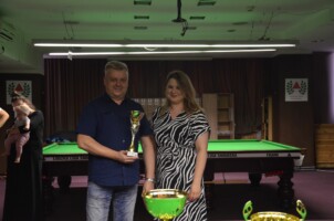 Od lewej: Jacek Czarciński, Aneta Krauze (Managerka klubu Frame)