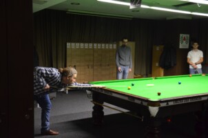 Przy stole: Michał Kupisz